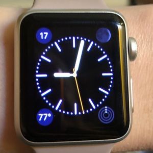 Used Silver Apple Watch generation series 1